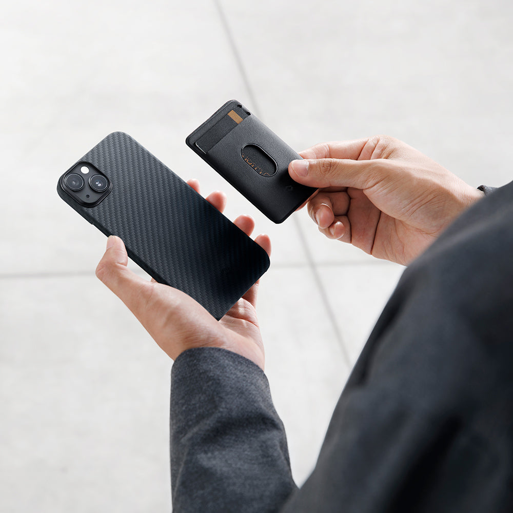 PİTAKA iPhone 15 Plus Magsafe Şarj Özellikli 1500D Aramid Fiber Ultra-Slim Classic Serisi Black-Grey Twill Kılıf