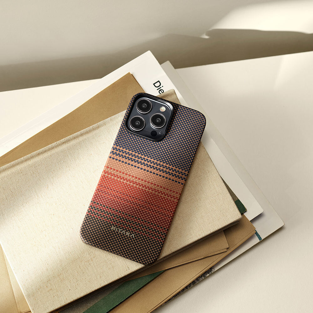 PİTAKA Magsafe Şarj Özellikli İPhone 15 Pro Max Aramid Fiber Tactile Woven Sunset-Moonrise Serisi Sunset Kılıf