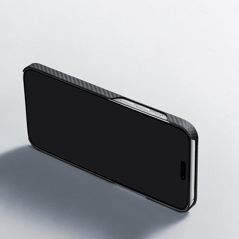 PİTAKA iPhone 15 Plus Magsafe Şarj Özellikli 600D Aramid Fiber Ultra-Slim Classic Serisi Black-Grey Twill Kılıf