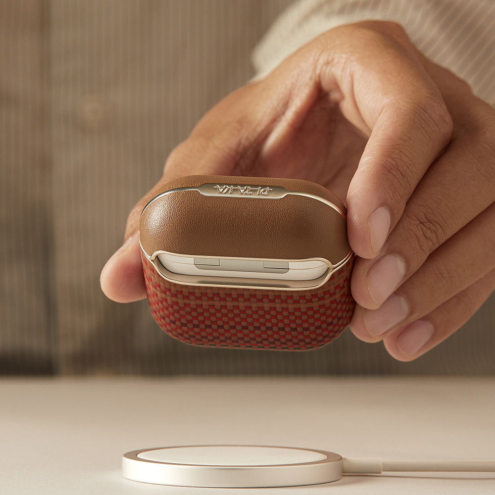Apple Airpods Pro 2 Kılıf Aramid Fiber Pitaka Tactile Woven Sunset-Moonrise Serisi Sunset Kapak Kahverengi