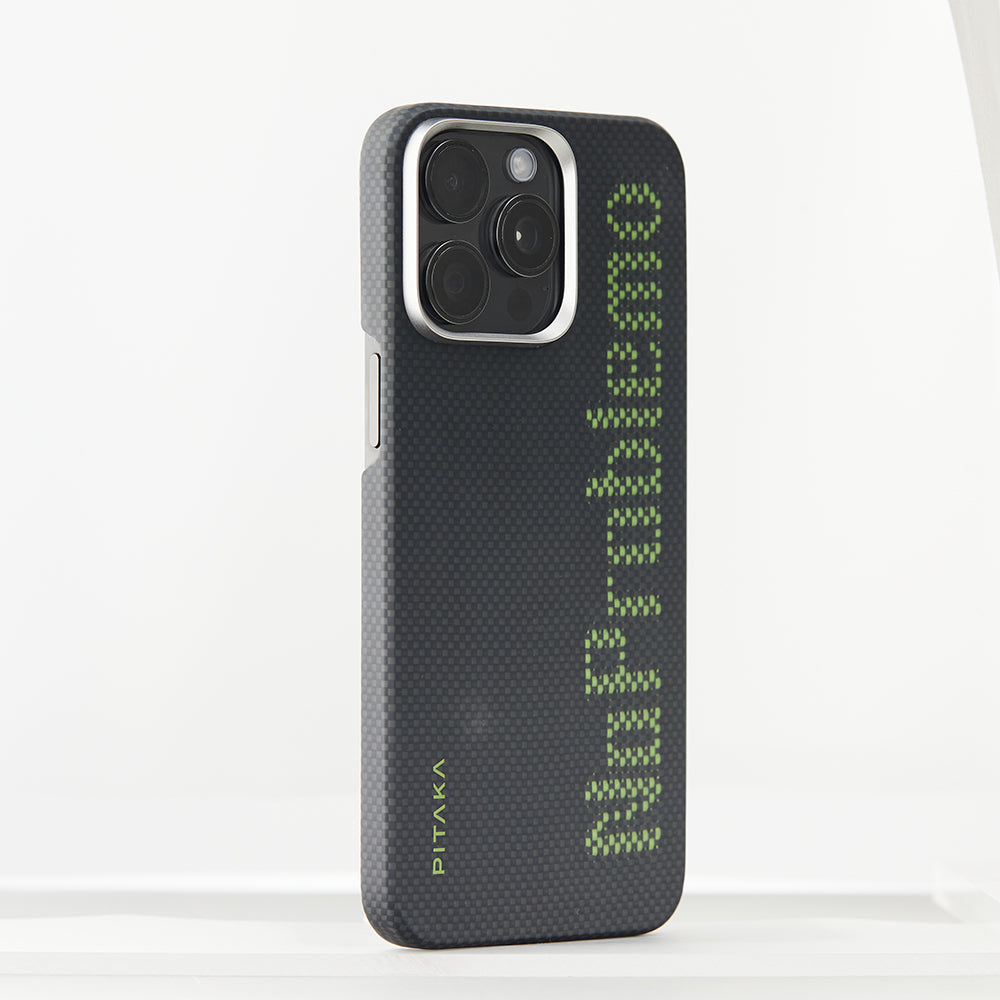 PİTAKA iPhone 15 Pro Magsafe Şarj Özellikli Lumintex Teknolojili Fosforlu Aramid Fiber Pitaka Tactile Woven Aries Serisi Kılıf