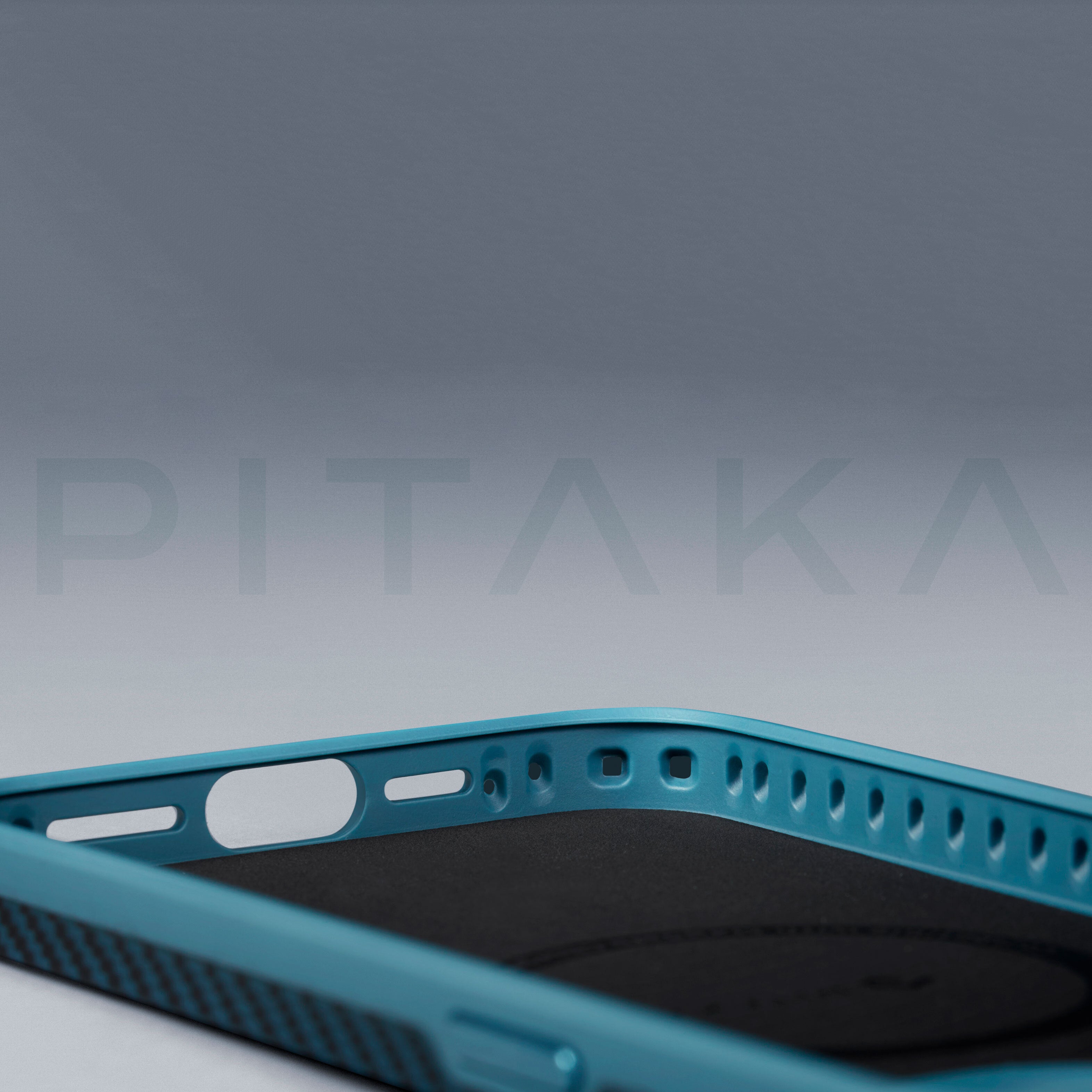 PİTAKA Magsafe Şarj Özellikli İPhone 15 Pro Max 1500D Aramid Fiber Military-Grade Classic Serisi Black-Grey Twill Mavi Kılıf
