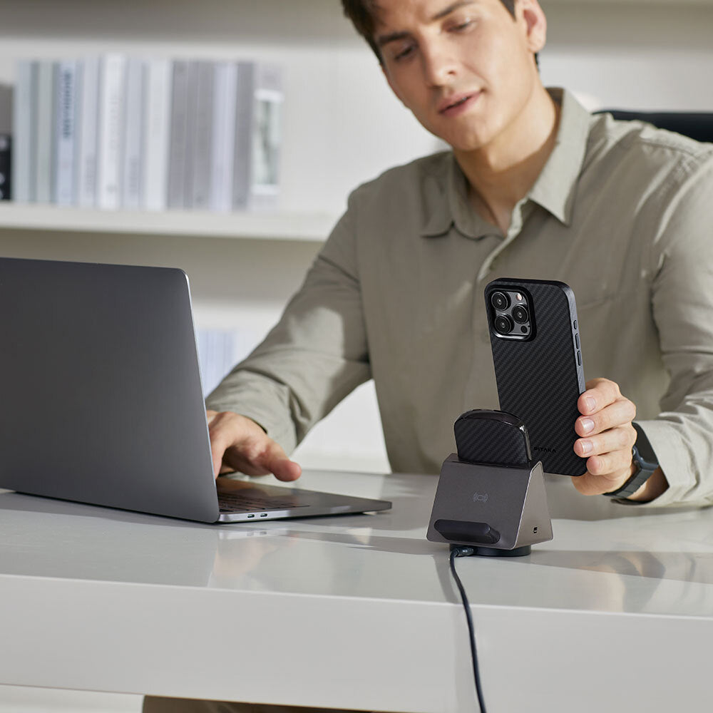 PİTAKA Magsafe Şarj Özellikli İPhone 15 Pro Max 1500D Aramid Fiber Military-Grade Classic Serisi Black-Grey Twill Siyah Kılıf