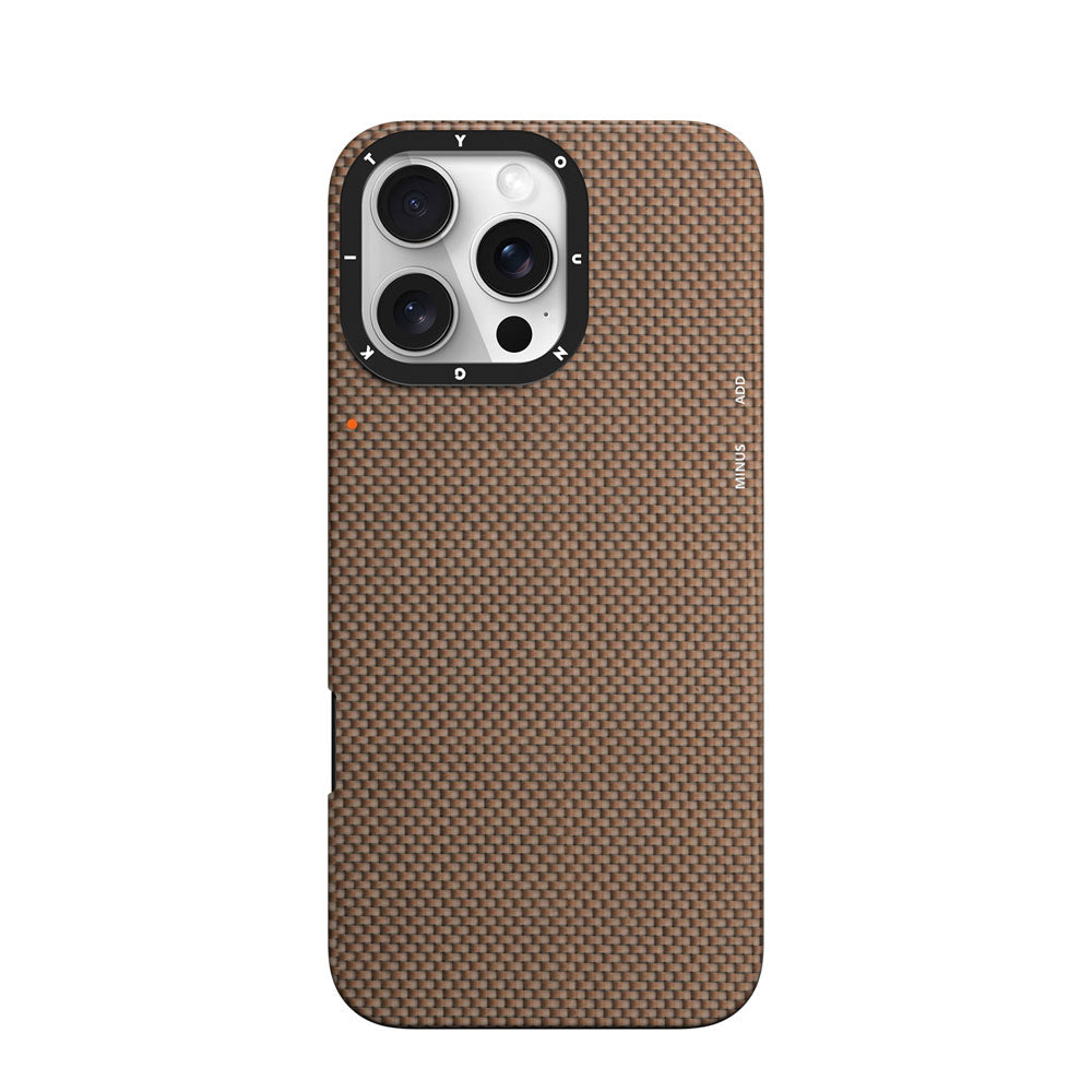 iPhone 16 Pro Max Kılıf Magsafe Şarj Özellikli Aramid Fiber Youngkit 1500D Kevlar Extreme Wing Titanyum-Gold Serisi Kapak