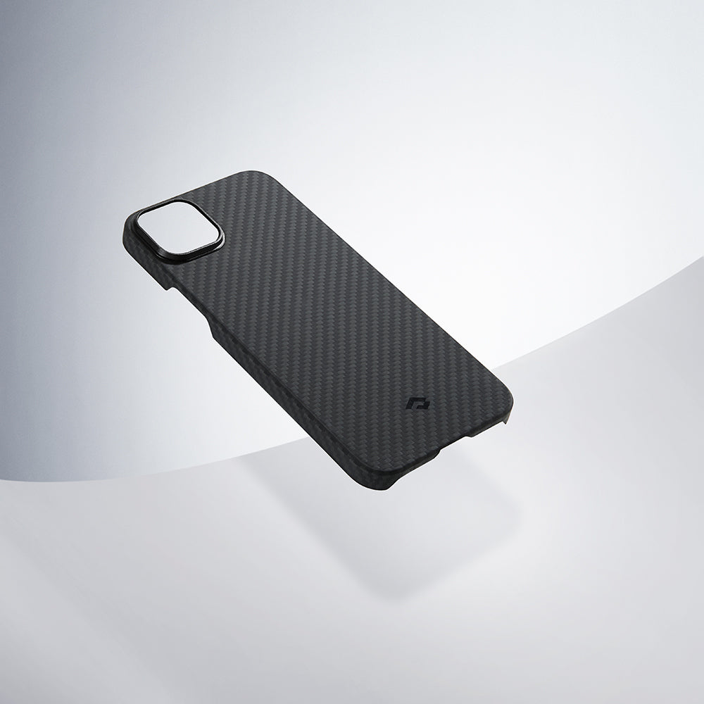 PİTAKA iPhone 15 Plus Magsafe Şarj Özellikli 1500D Aramid Fiber Ultra-Slim Classic Serisi Black-Grey Twill Kılıf