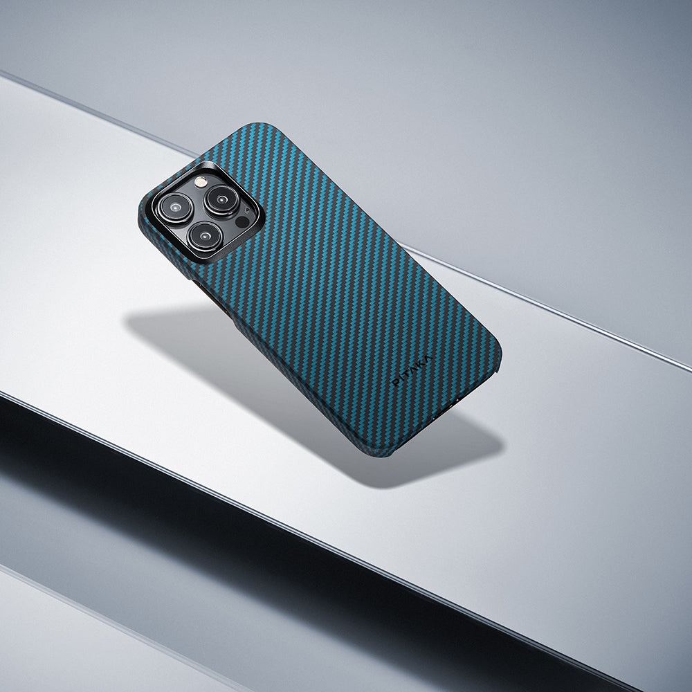 PİTAKA Magsafe Şarj Özellikli iPhone 15 Pro 1500D Aramid Fiber Pitaka Ultra-Slim Classic Serisi Black-Blue Twill Kapak