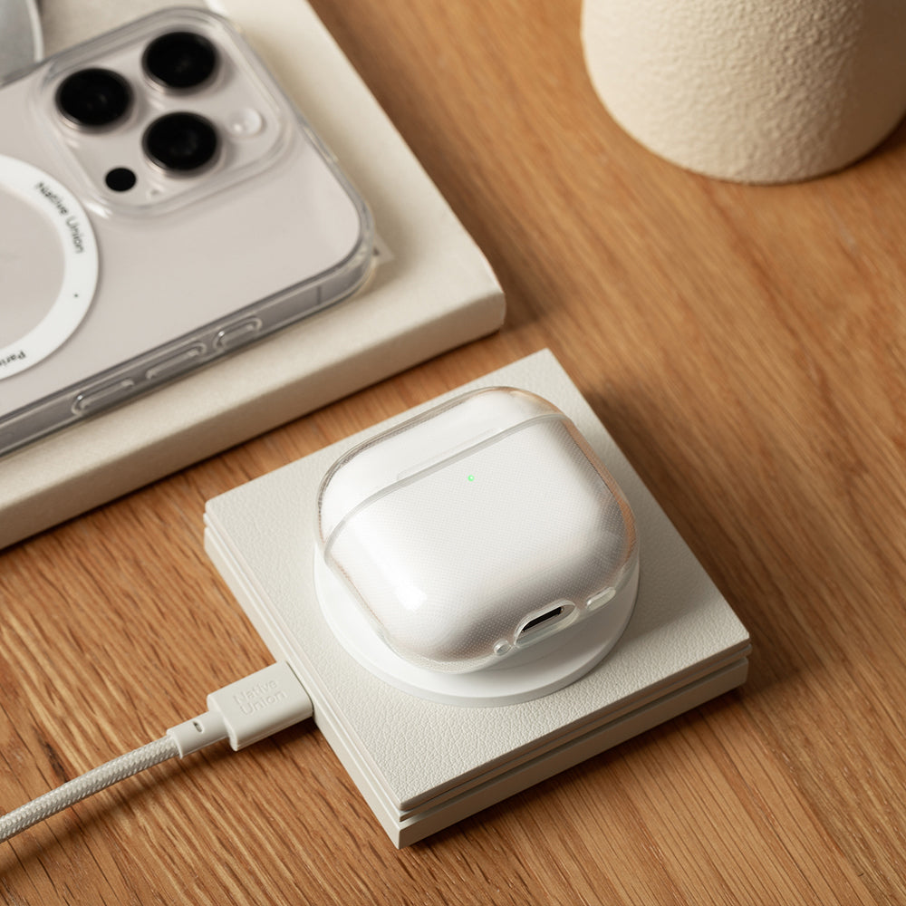 Apple AirPods 4 Kılıf Qi M-Safe Şarj Özellikli Native Union RE Clear Serisi Silikon Kapak Şeffaf