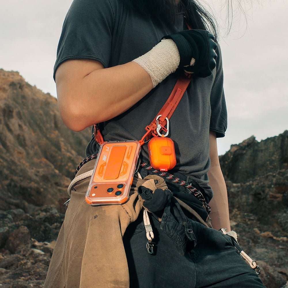 Apple Airpods Pro 3 Kılıf Airbagli Yivli Köşe Kilit Tasarımlı 360 Derece Koruma Skinarma Mecha LE Kılıf Siyah