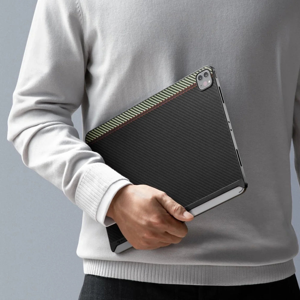 iPad Pro 11 2020 (2.Nesil) Kılıf Aramid Fiber Pitaka Ultra-Slim Classic Serisi Tablet Kılıf Siyah-Kırmızı