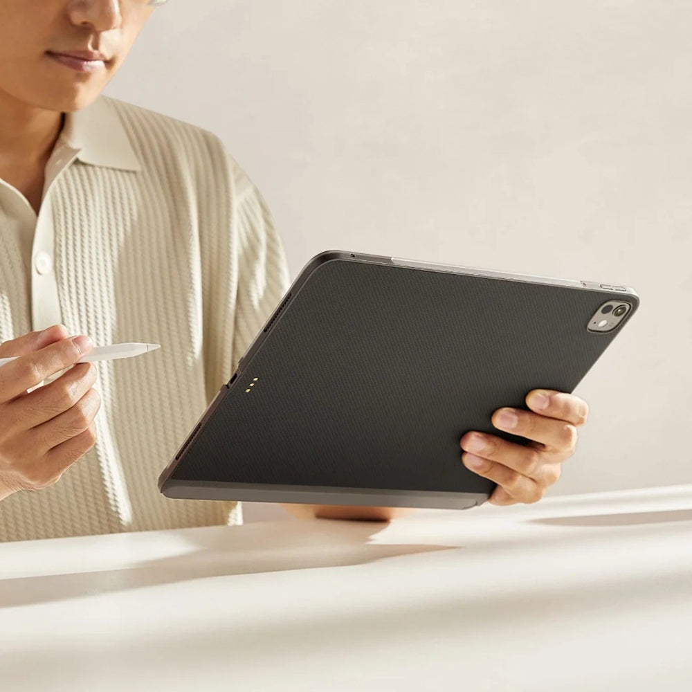 iPad Pro 11 2024 Kılıf Aramid Fiber Pitaka Ultra-Slim Classic Serisi Tablet Kılıf Siyah