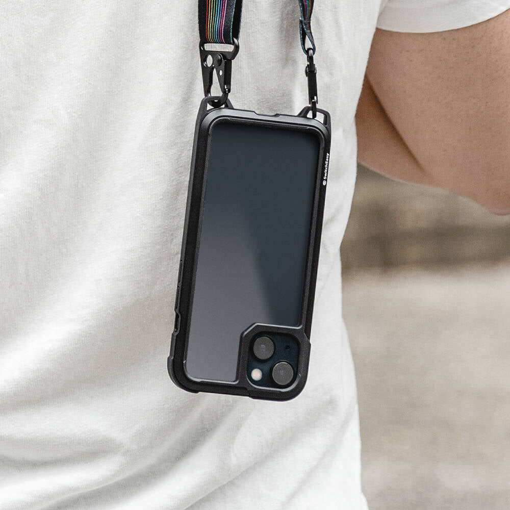iPhone 13 Kılıf Boyun Askılı Kompozit Tasarımlı Şok Önleyicili Lisanslı Switcheasy Odyssey Kılıf Siyah
