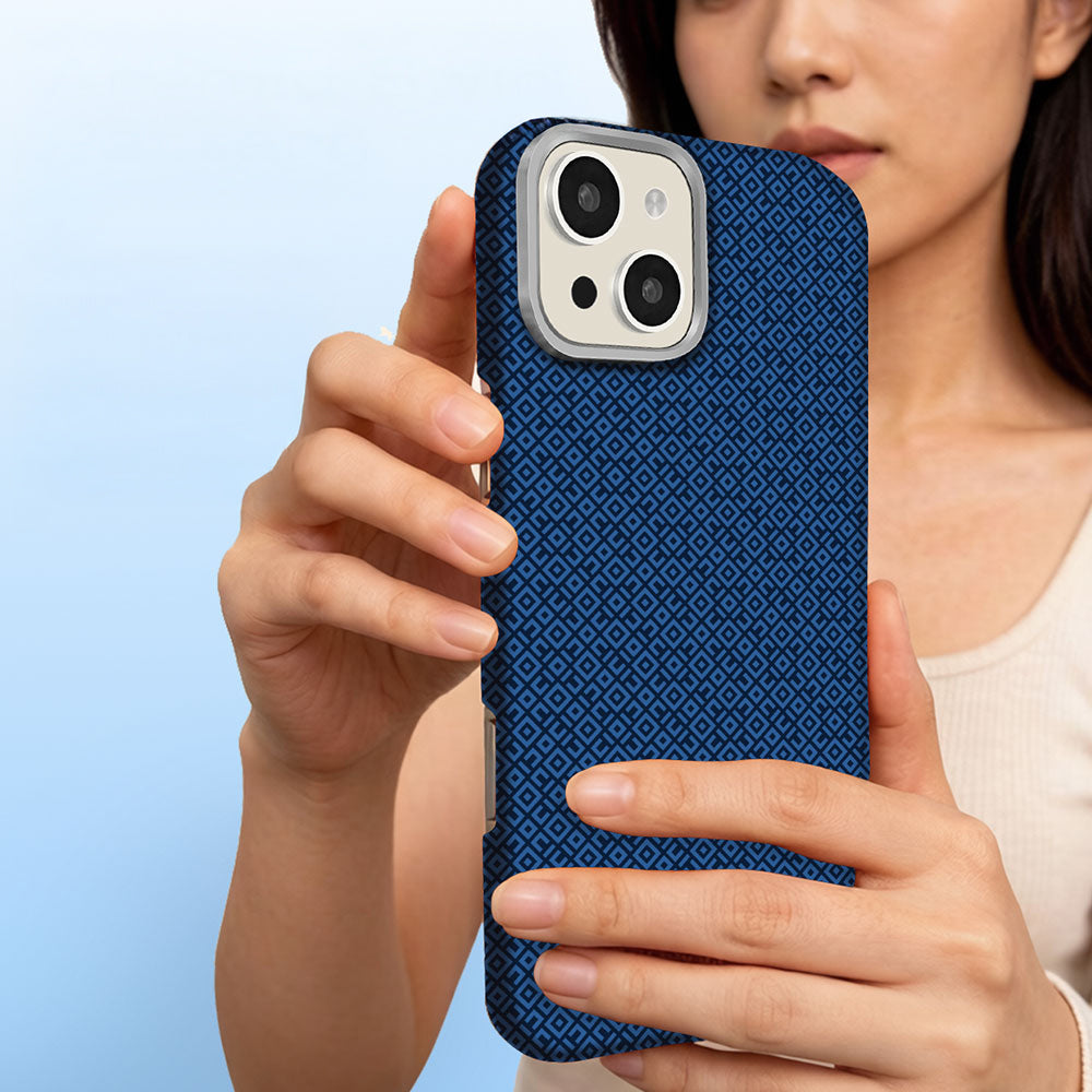 Apple iPhone 13 Kılıf M-Safe Şarj Özellikli Zore Paris Vax Sert PC Kapak Kahverengi