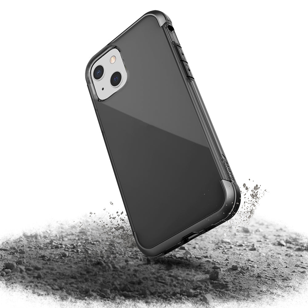 iPhone 13 Kılıf Raptic Air Serisi Airbag Tasarımlı Metal Köşelikli Şeffaf Kılıf Kırmızı