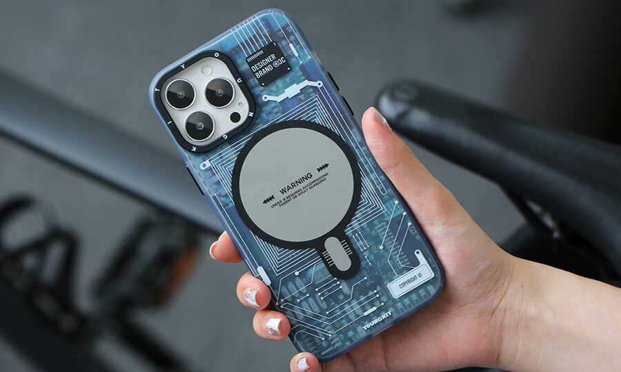 iPhone 13 Pro Max Kılıf YoungKit Technology Serisi Kılıf Beyaz