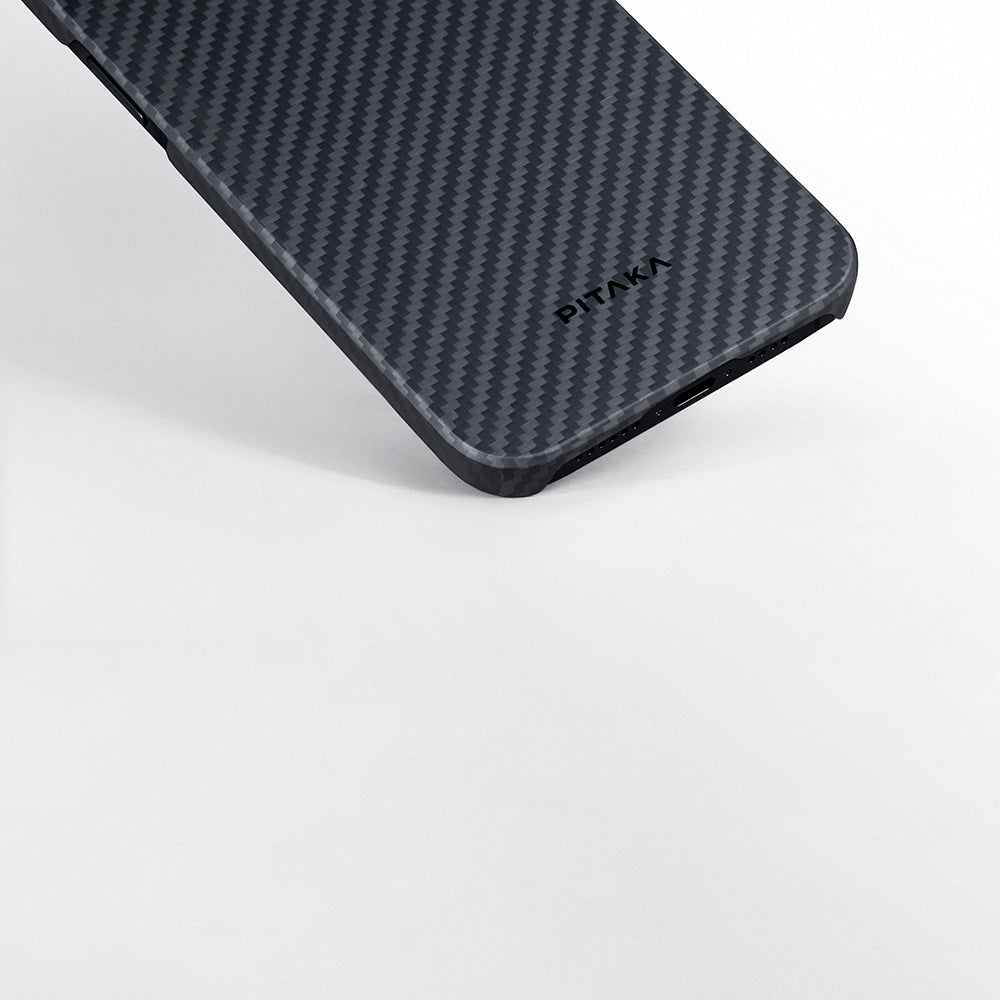 iPhone 15 Plus Kılıf Magsafe Şarj Özellikli 1500D Aramid Fiber Pitaka Ultra-Slim Classic Serisi Black-Grey Twill Kılıf Siyah-Gri