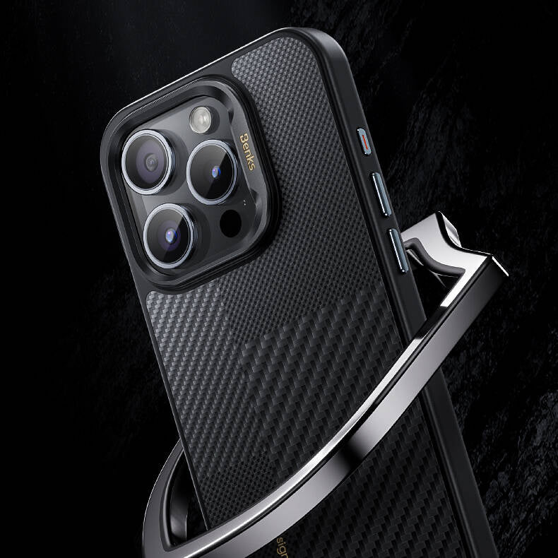 iPhone 16 Kılıf Magsafe Şarj Özellikli Karbon Fiber Benks Montage Hybrid ArmorPro Kevlar Kılıf Siyah