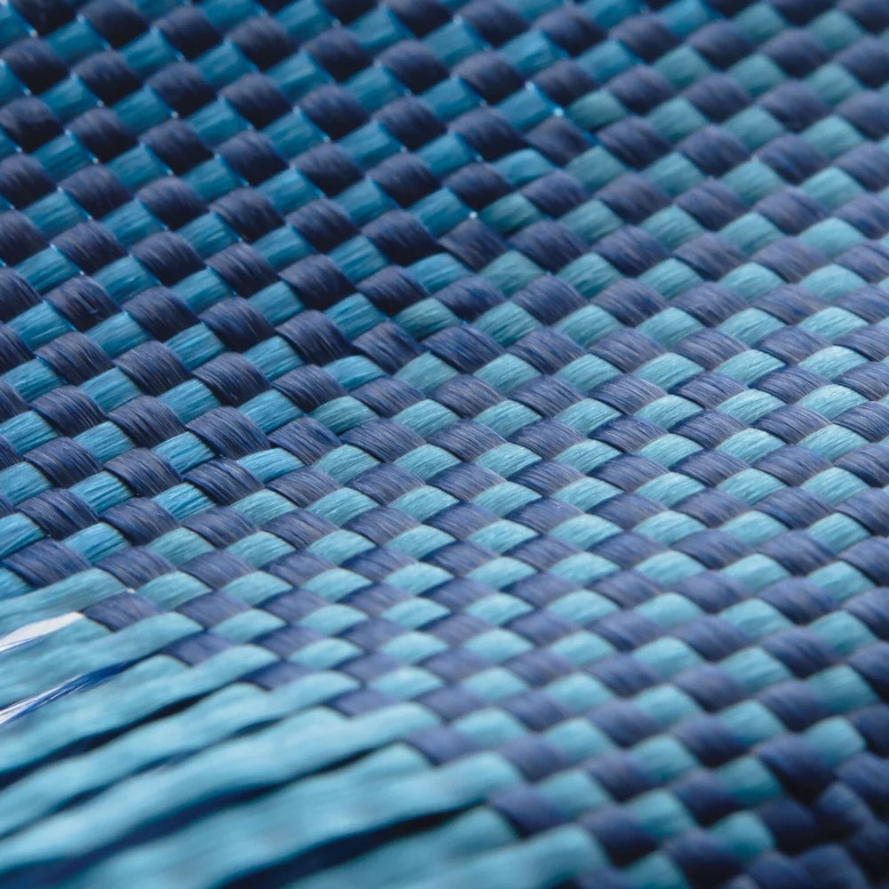 iPhone 16 Plus Kılıf Magsafe Şarj Özellikli Aramid Fiber Pitaka Tactile Woven Starpeak Serisi Over The Horizon Kılıf Mavi