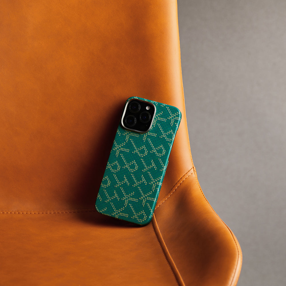 iPhone 16 Pro Kılıf MagSafe Şarj Özellikli Aramid Fiber Pitaka Tactile Woven Monogram Serisi Kılıf Yeşil