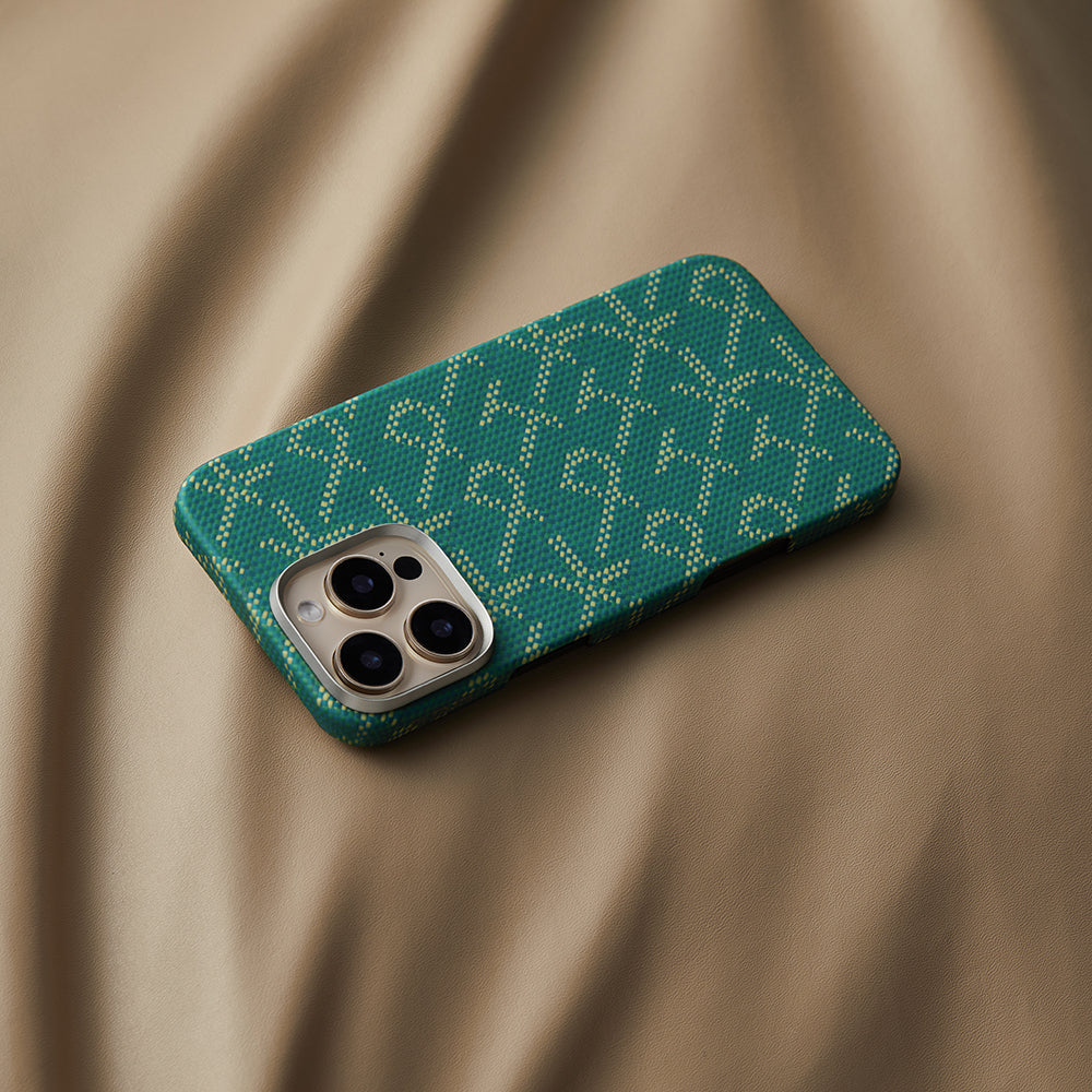iPhone 16 Pro Kılıf MagSafe Şarj Özellikli Aramid Fiber Pitaka Tactile Woven Monogram Serisi Kılıf Yeşil