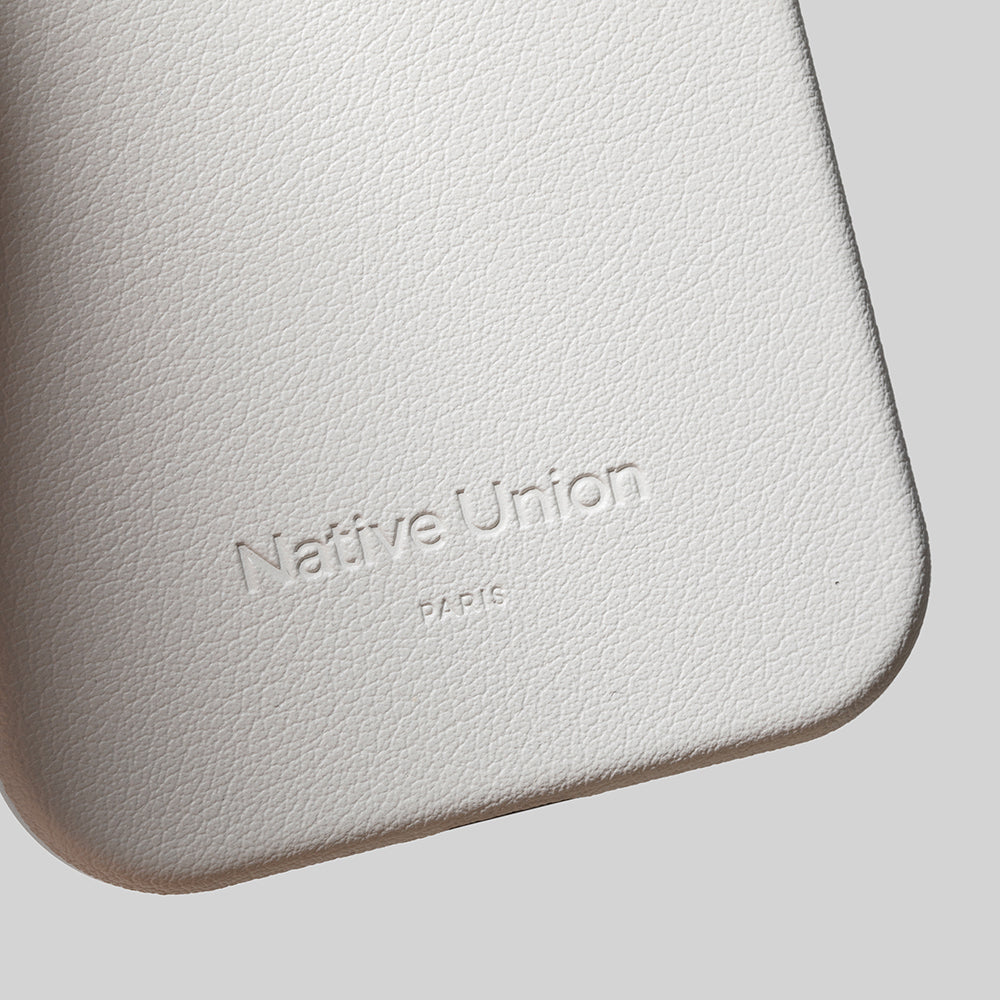 Apple iPhone 16 Pro Max Kılıf M-safe Şarj Özellikli Deri Görünümlü Native Union 2024 Active Serisi Kapak Beyaz