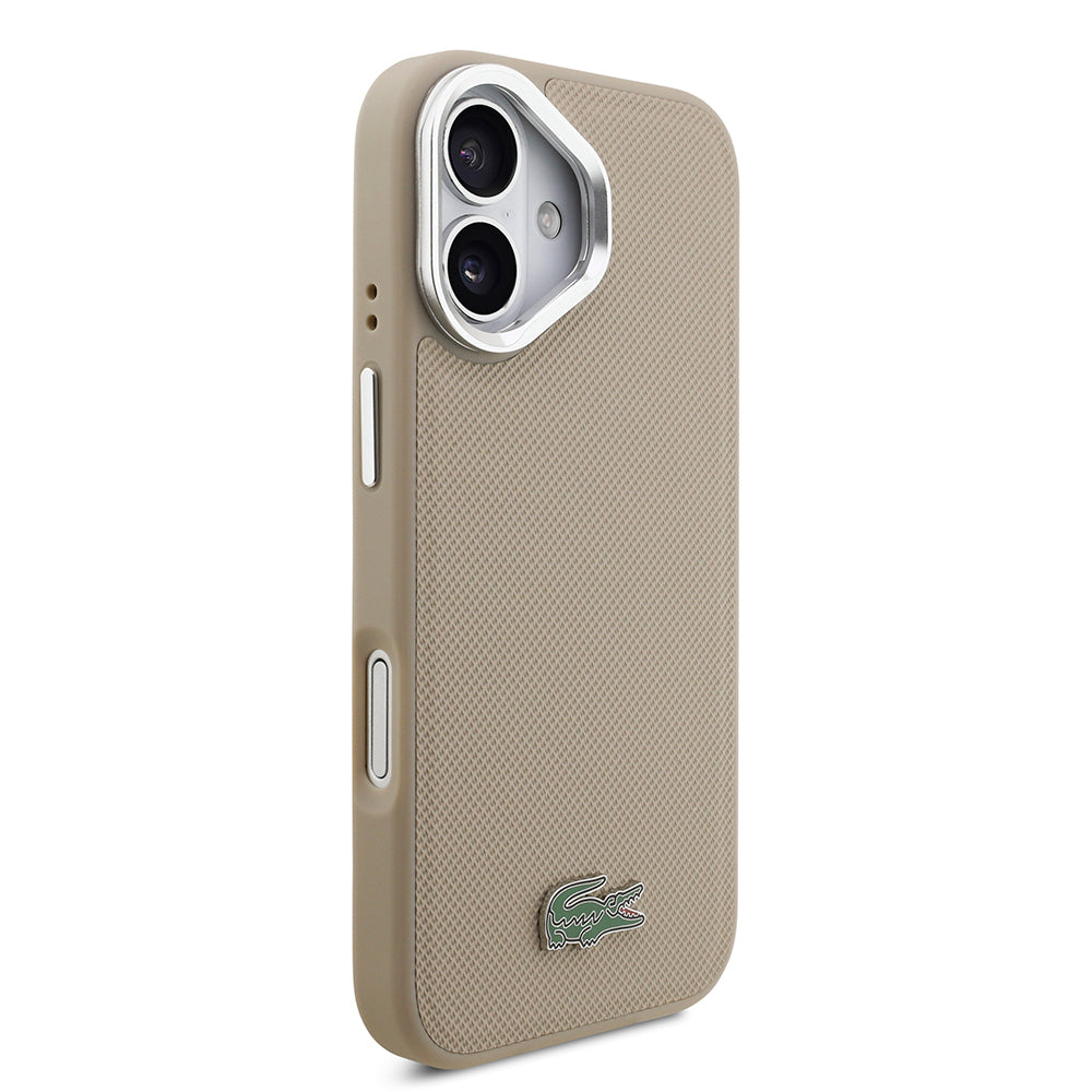 Apple iPhone 17 Kılıf Lacoste Orjinal Lisanslı M-safe Şarj Özellikli PU Pike Desenli Standlı Metal Logolu Kapak Bej