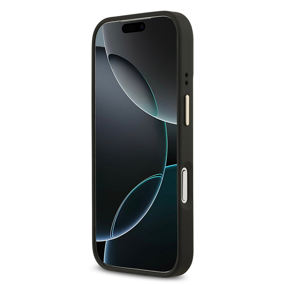 Apple iPhone 17 Pro Kılıf Guess Orjinal Lisanslı M-safe Şarj Özellikli 4G Desenli PU Metal Plaka Klasik Logolu Kapak Siyah