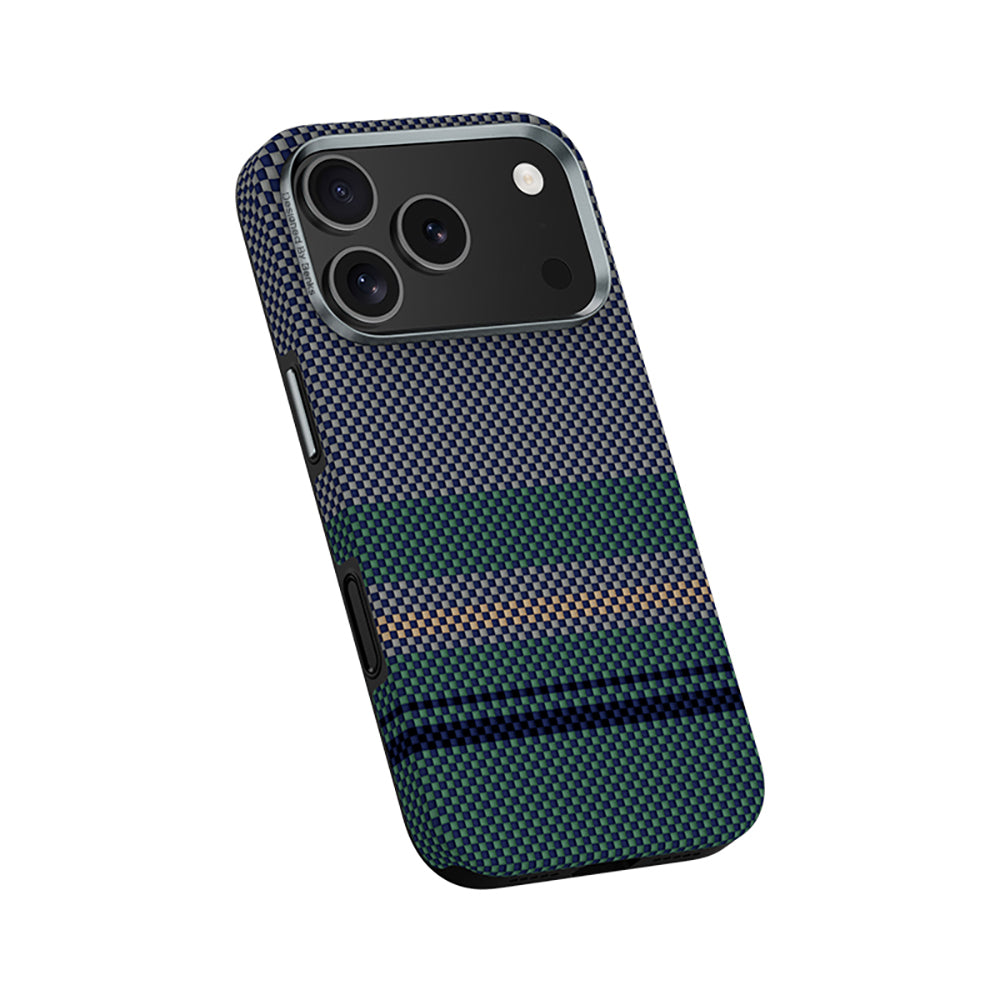 Apple iPhone 17 Pro Kılıf M-safe Şarj Özellikli Karbon Fiber Tasarımlı Benks Aurora ArmorPro Kevlar Kapak Yeşil