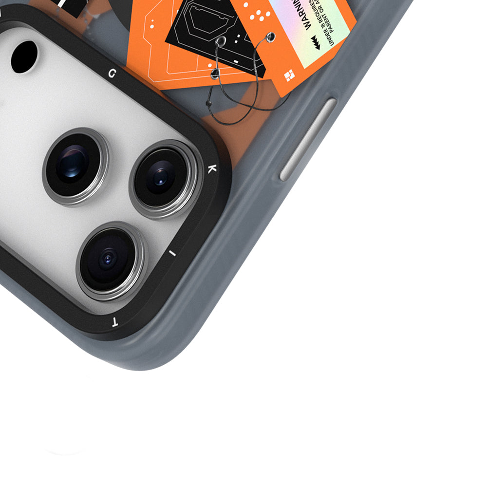 Apple iPhone 17 Pro Kılıf M-Safe Şarj Özellikli Youngkit Different Dimension Serisi Kapak Turuncu