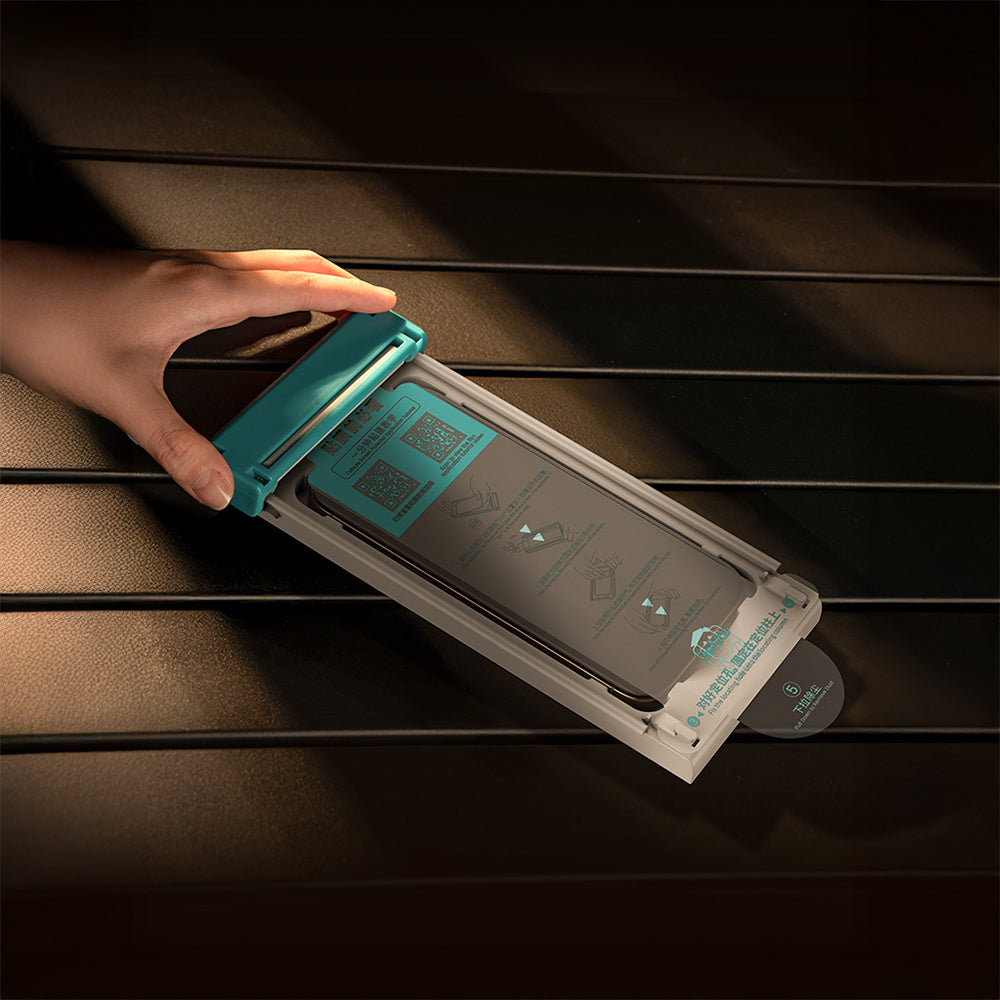 (17 Serisi)Apple iPhone Benks Glass Warrior 2.0 EZFita Safir Cam Ekran Koruyucu + Kolay Uygulama Aparatı Şeffaf