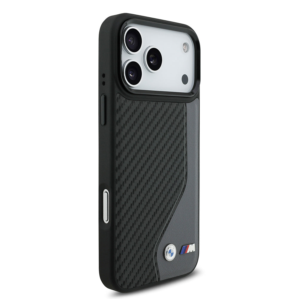 Apple iPhone 17 Pro Max Kılıf BMW Orjinal Lisanslı M-safe Şarj Özellikli Metal BMW ve M Logolu PU Karbon Tasarımlı Kapak Siyah