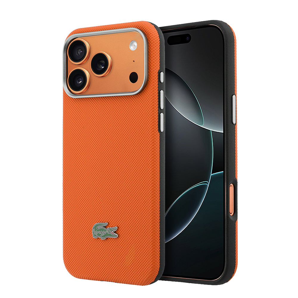 Apple iPhone 17 Pro Max Kılıf Lacoste Orjinal Lisanslı M-Safe Şarj Özellikli PVC Yarı Pike Desenli Arka Yüzey İkonik Timsah Dokuma Logolu Kapak Turuncu