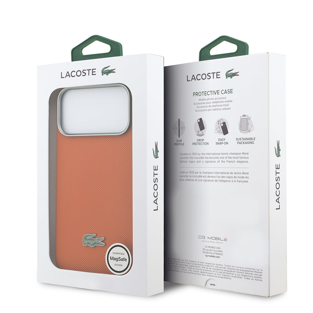 Apple iPhone 17 Pro Max Kılıf Lacoste Orjinal Lisanslı M-Safe Şarj Özellikli PVC Yarı Pike Desenli Arka Yüzey İkonik Timsah Dokuma Logolu Kapak Turuncu