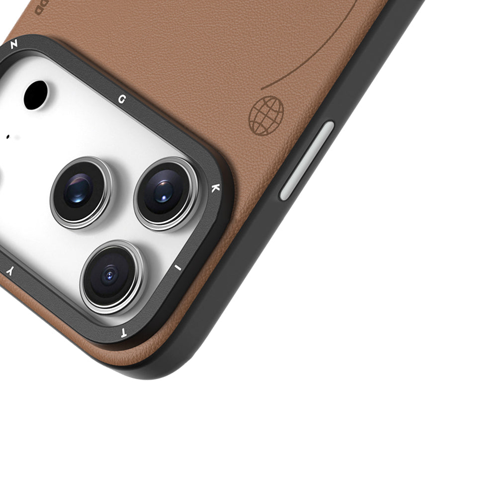 Apple iPhone 17 Pro Max Kılıf M-safe Şarj Özellikli Basit Mat Deri Desenli Youngkit Tech Fashion Serisi Kapak Kahverengi