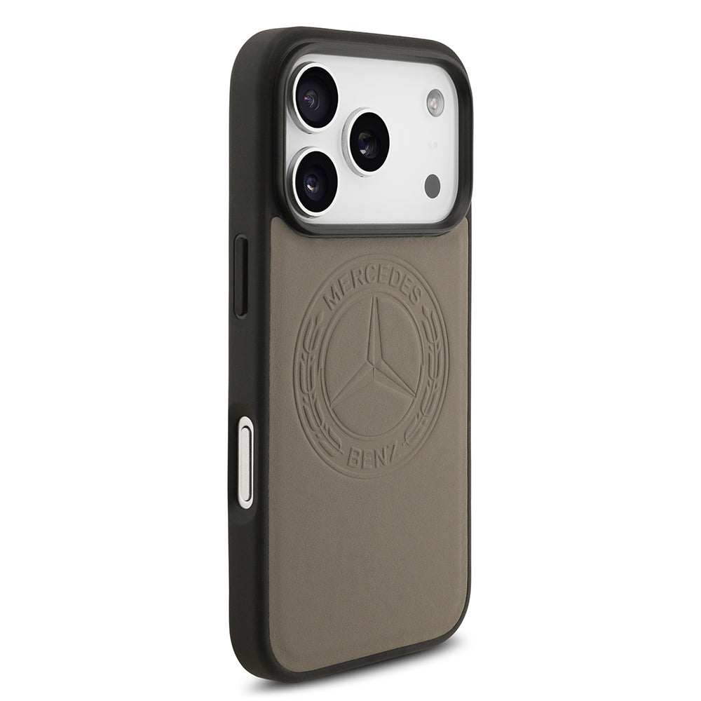 Apple iPhone 17 Pro Max Kılıf Mercedes Benz Orjinal Lisanslı M-safe Şarj Özellikli Hakiki Deri Nostaljik Yıldız Dizayn Kapak Kahverengi