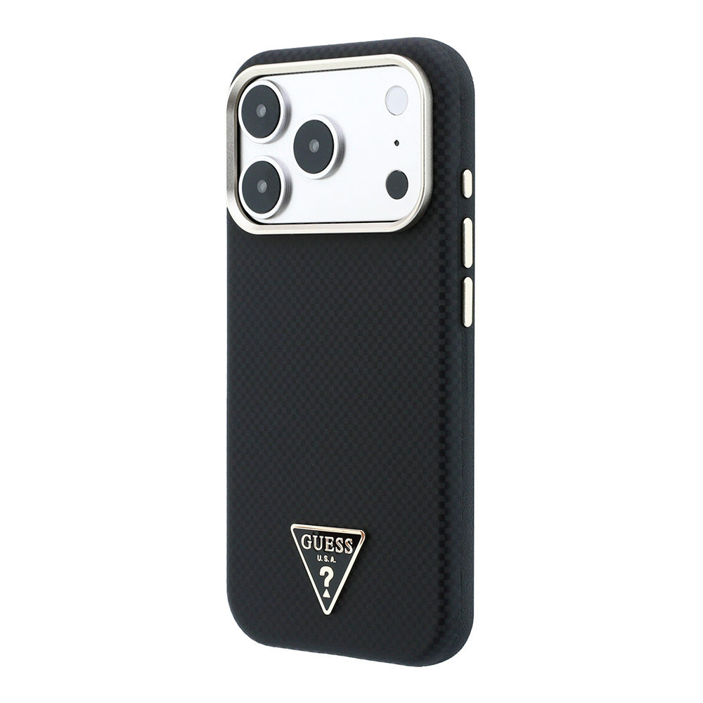 Apple iPhone 18 Pro Kılıf Guess Orjinal Lisanslı M-safe Şarj Özellikli PU Metal Üçgen Logolu Karbon Fiber Kevlar Kapak Siyah