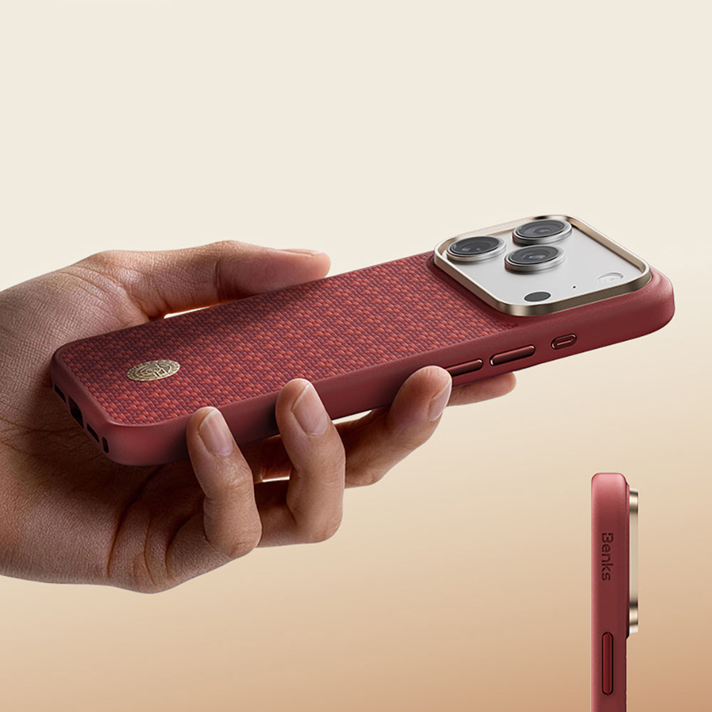 Apple iPhone 18 Pro Kılıf M-Safe Şarj Özellikli Yükseltilmiş Kamera Çerçeveli Benks ArmorPro ArmorGrid Serisi Kevlar Karbon Kapak Kırmızı