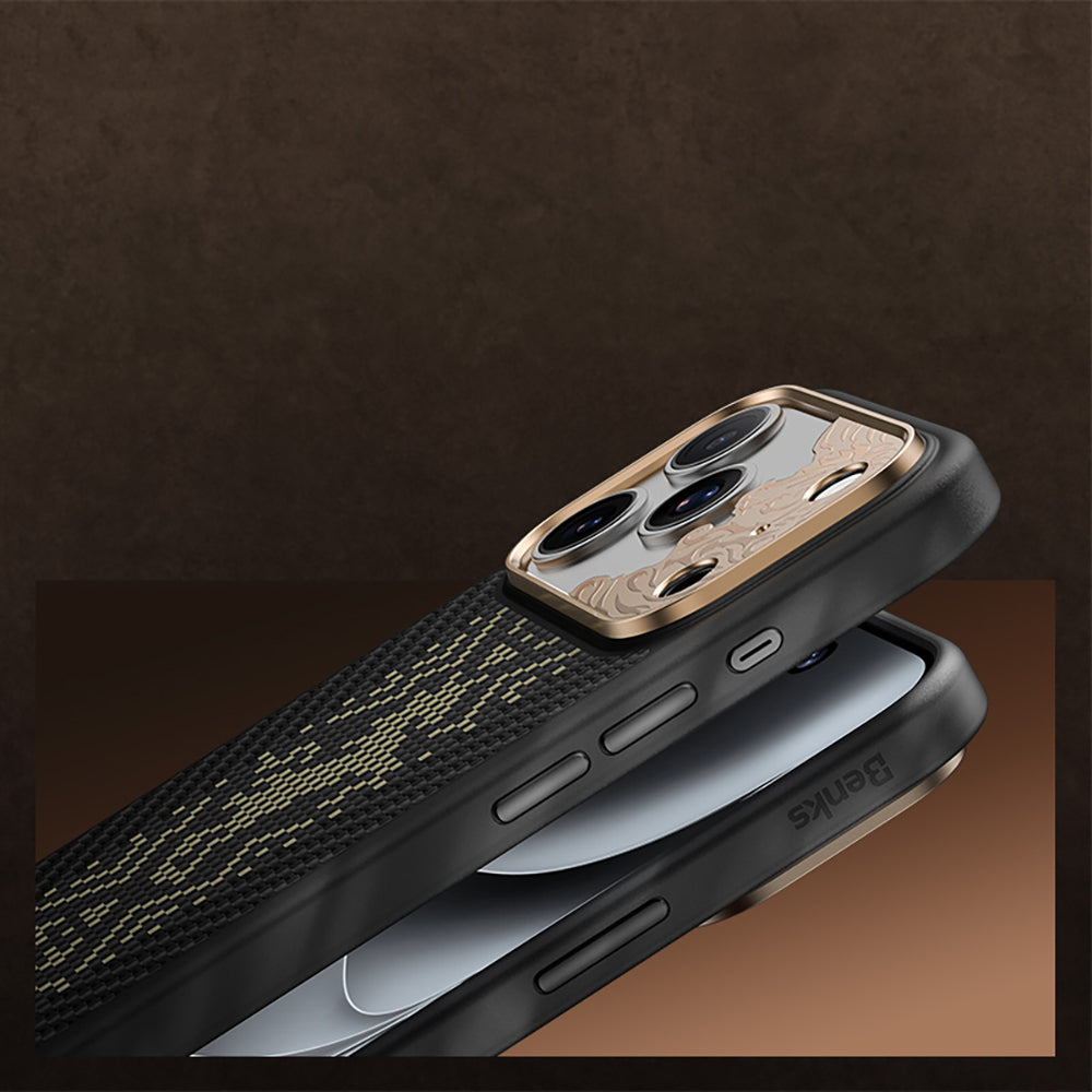 Apple iPhone 18 Pro Kılıf M-safe Şarj Özellikli Yükseltilmiş Kamera Çerçeveli Karbon Fiber Tasarımlı Benks Knight ArmorPro Kevlar Kapak Siyah