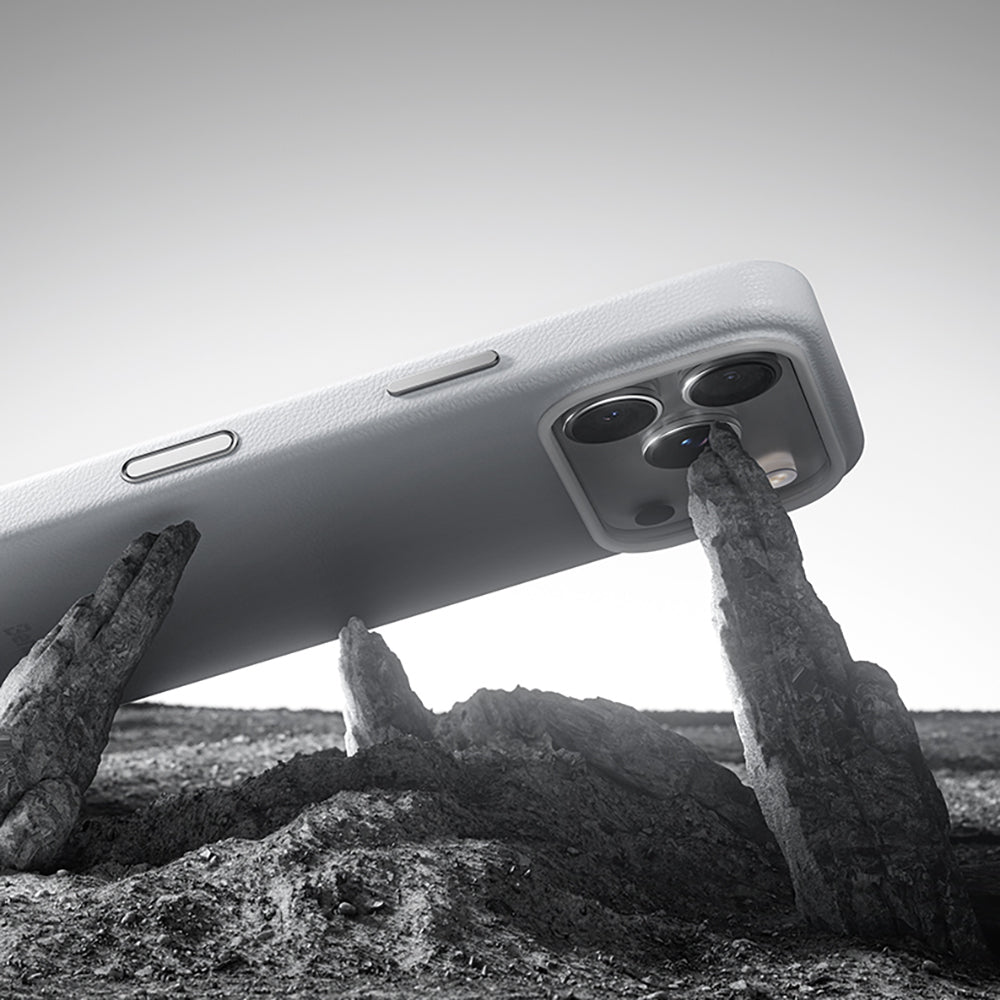 Apple iPhone 18 Pro Max Kılıf M-safe Şarj Özellikli Çizilmeye Dayanıklı Benks VitaPro Serisi PU Deri Kapak Siyah