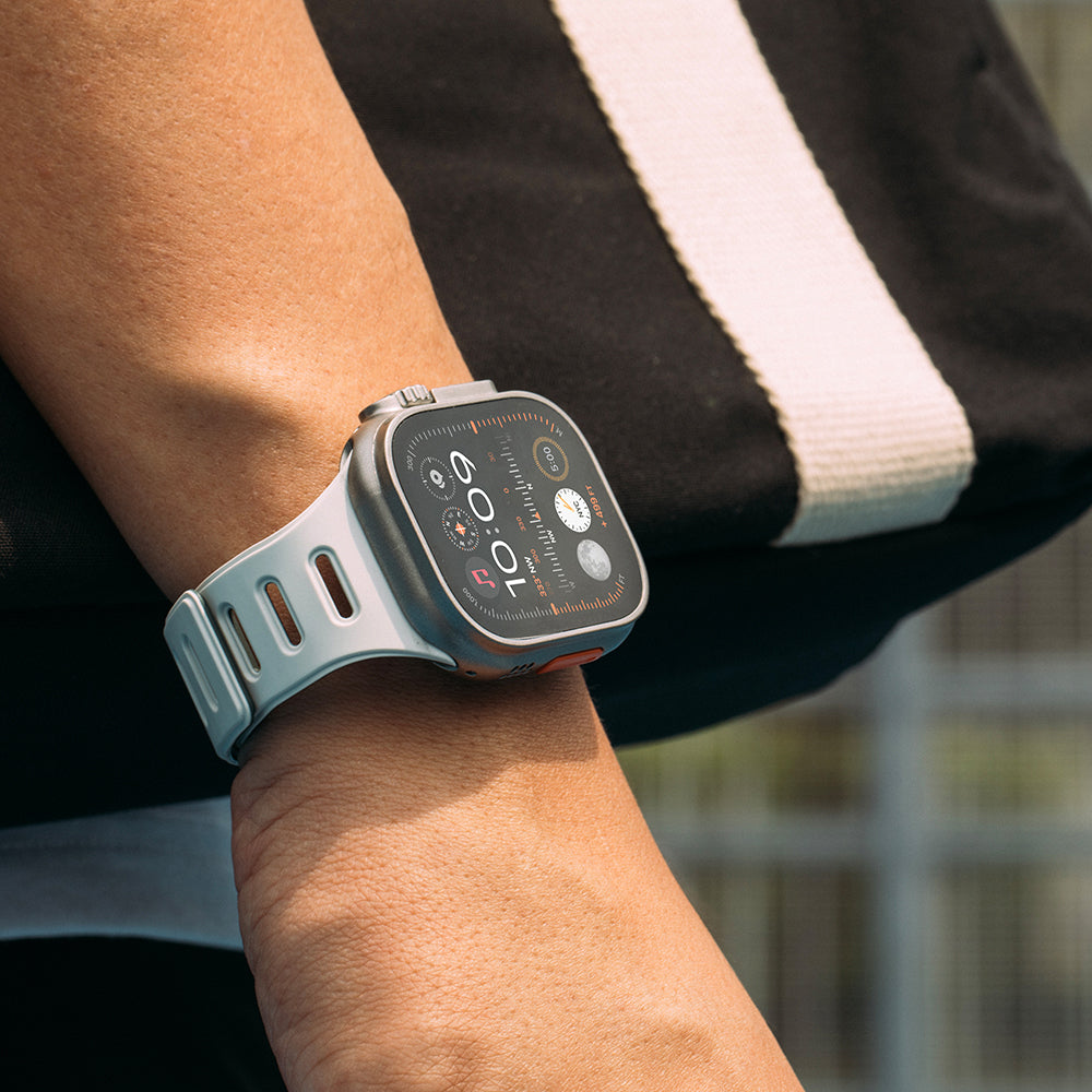 Apple Watch 10 42mm Native Union Active Watch Band Serisi Silikon Kordon Siyah-Gri