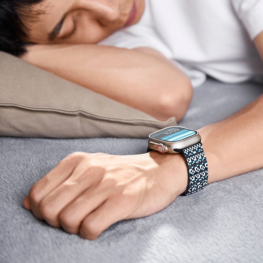 Watch Serisi Uyumlu Aramid Fiber ve Karbon Fiber Pitaka Dreamland ChromaCarbon Serisi Mosaic Universal Kordon Mavi-Beyaz