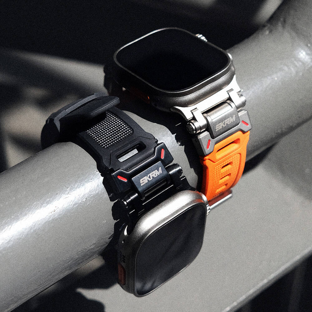 Watch Ultra 49mm SkinArma Titon Serisi Hava Alabilen Delikli Silikon Kordon Siyah