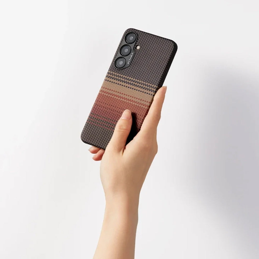 Galaxy S24 Ultra Kılıf Magsafe Şarj Özellikli Aramid Fiber Pitaka Tactile Woven Sunset-Moonrise Serisi Sunset Kılıf Kahverengi