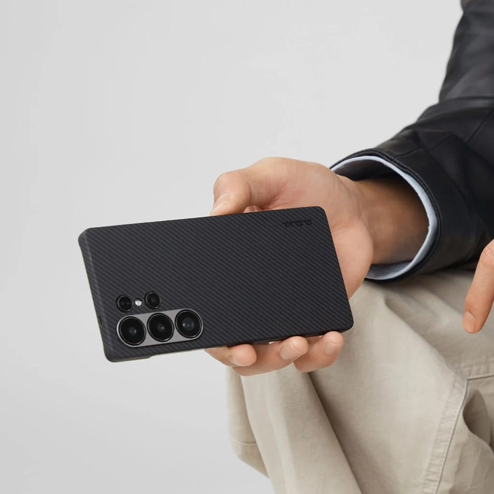 Galaxy S25 Ultra Kılıf Magsafe Şarj Özellikli 600D Aramid Fiber Pitaka Ultra-Slim Classic Serisi Black-Grey Twill Kılıf Siyah-Gri