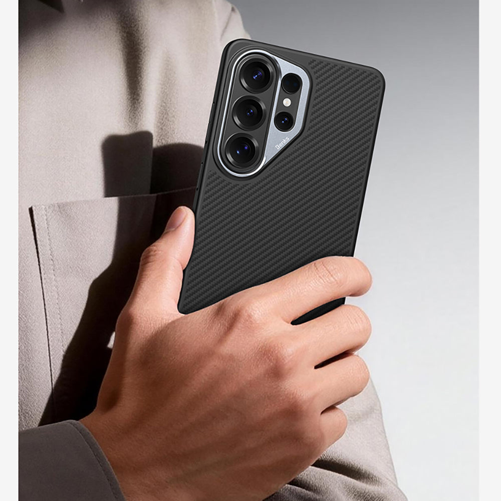 Galaxy S26 Ultra Kılıf Karbon Fiber M-safe Şarj Özellikli Benks Hybrid ArmorPro 600D Kevlar Kapak Siyah