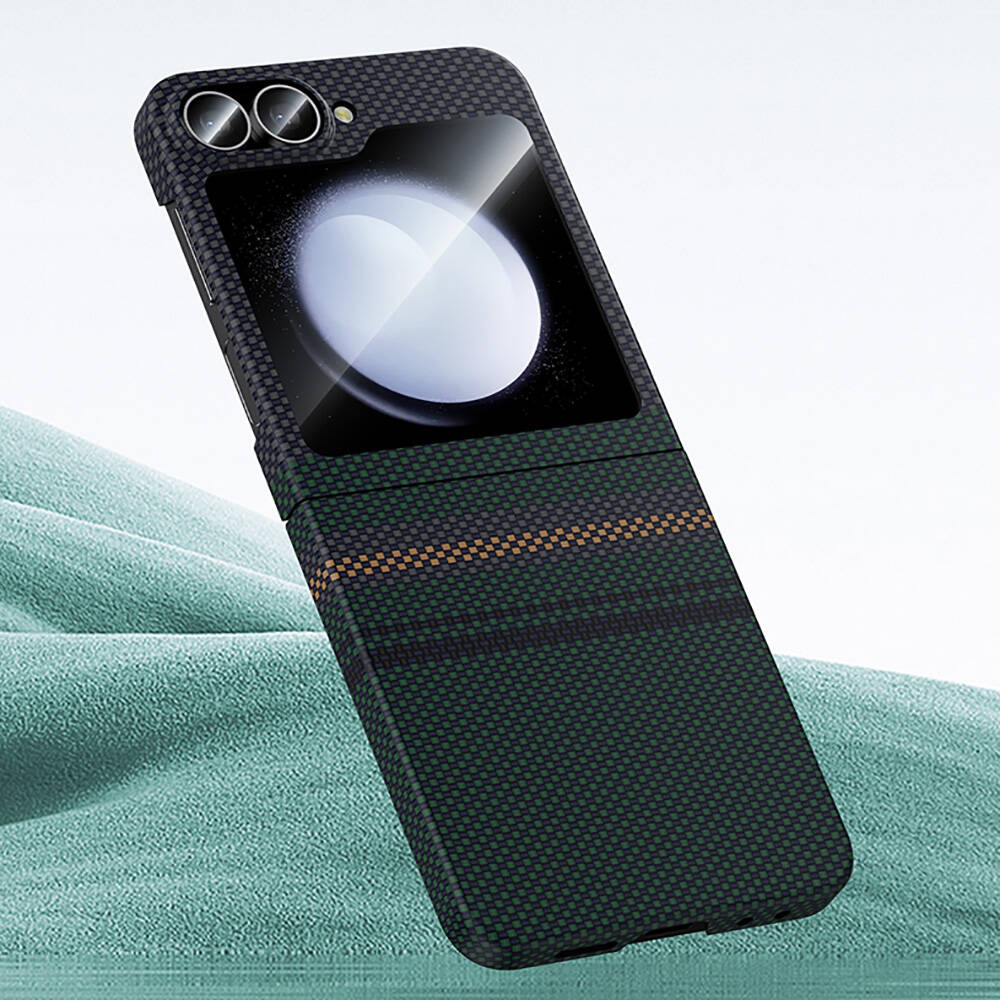 Galaxy Z Flip 6 Kılıf Karbon Fiber Tasarımlı Benks Aurora ArmorAir Kevlar Kılıf Siyah