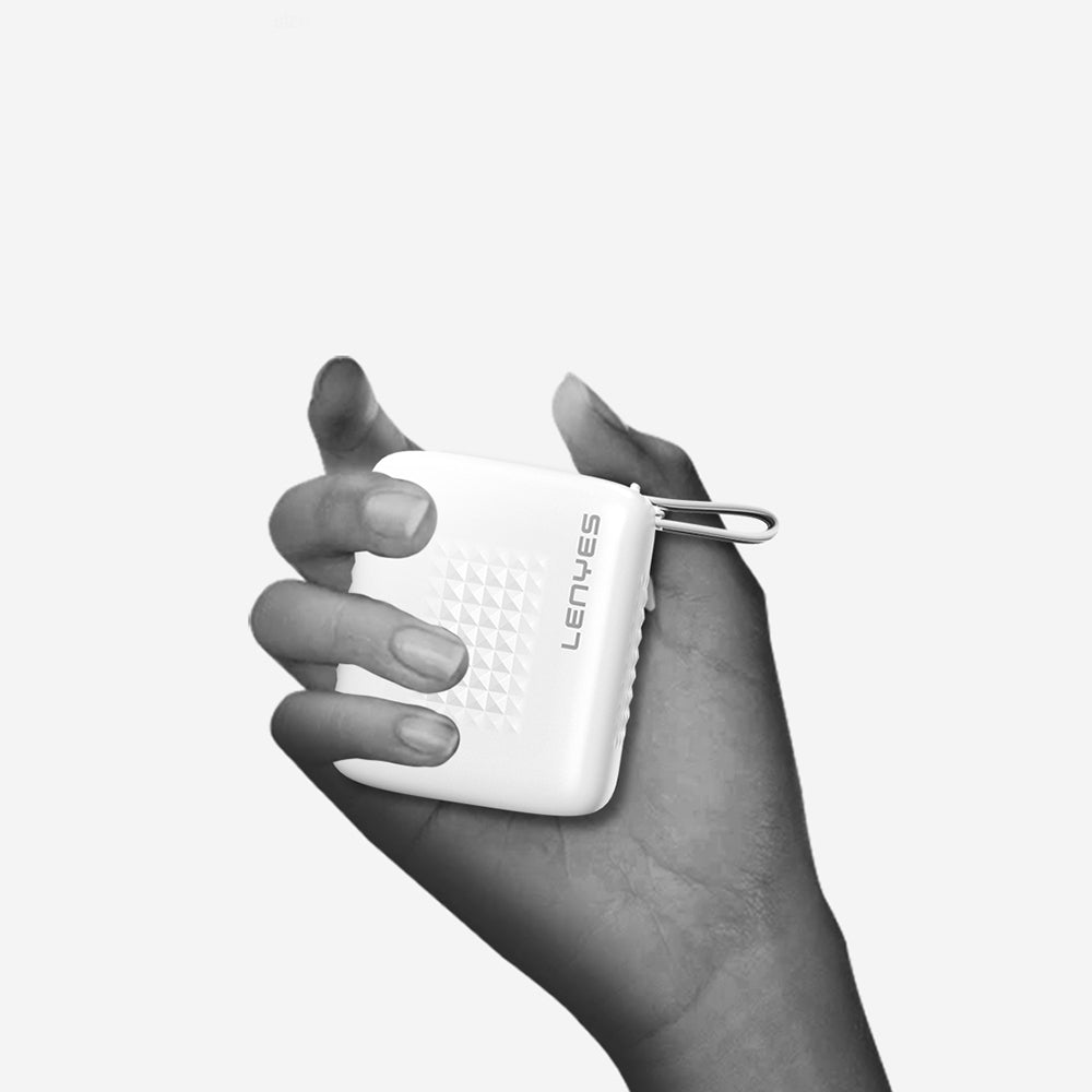 Lenyes PX169D PD 22.5W Hızlı Şarj Özellikli LED Göstergeli Type-C Kablolu Mini Taşınabilir Powerbank 10000mAh Beyaz
