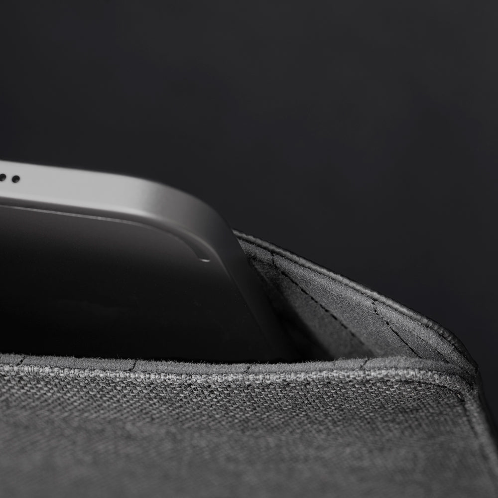 Native Uninon Stow Slim Serisi Su Geçirmez 11 inç Tablet Çantası Siyah