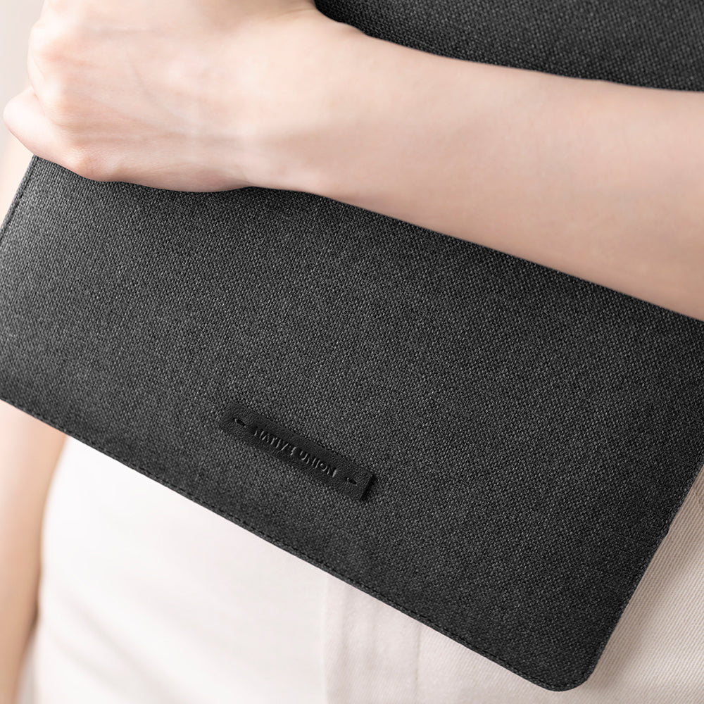 Native Uninon Stow Slim Serisi Su Geçirmez 11 inç Tablet Çantası Siyah