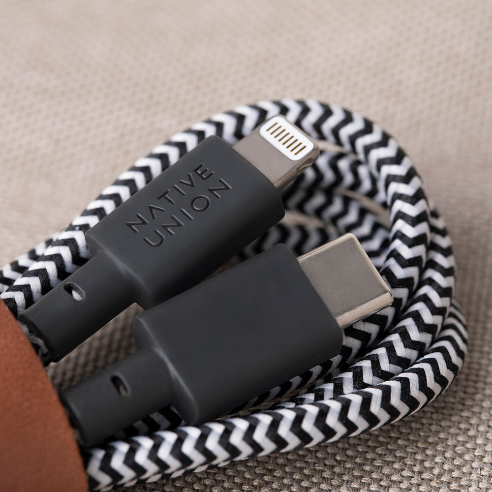 Native Union Belt Serisi Type-C to Lightning Şarj Kablosu 1.2M Siyah