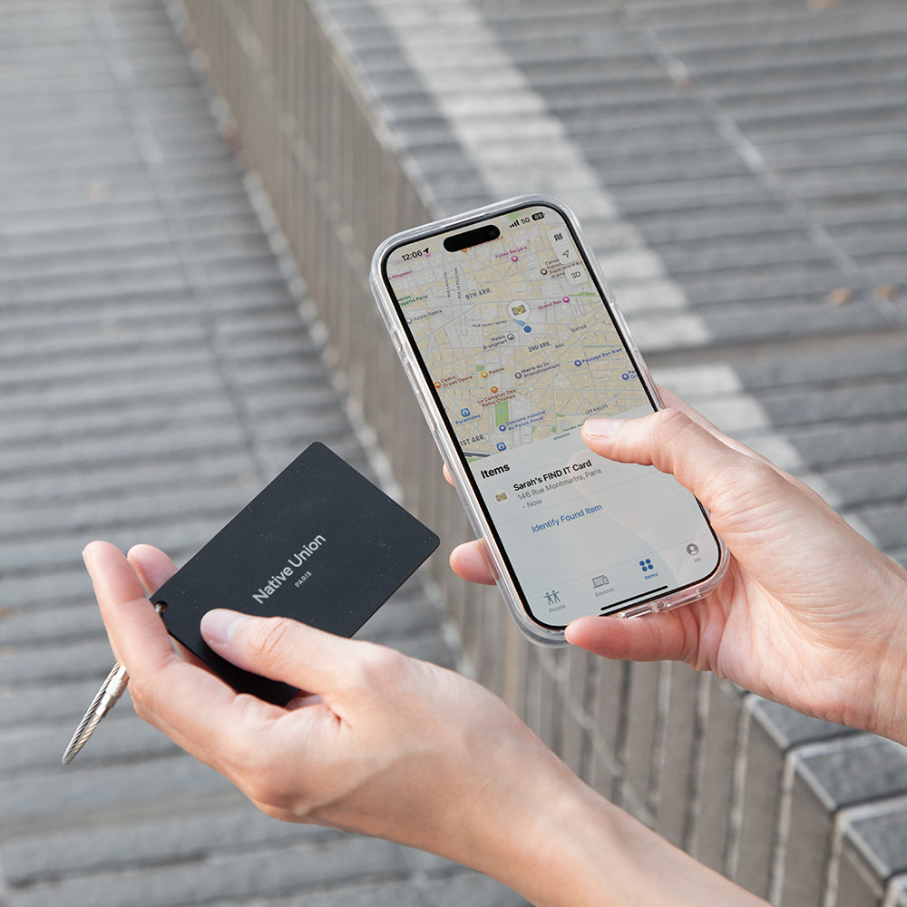 Native Union Find it Card Serisi M-safe Şarj Özellikli iOS Find My Destekli Akıllı Takip Cihazı Siyah